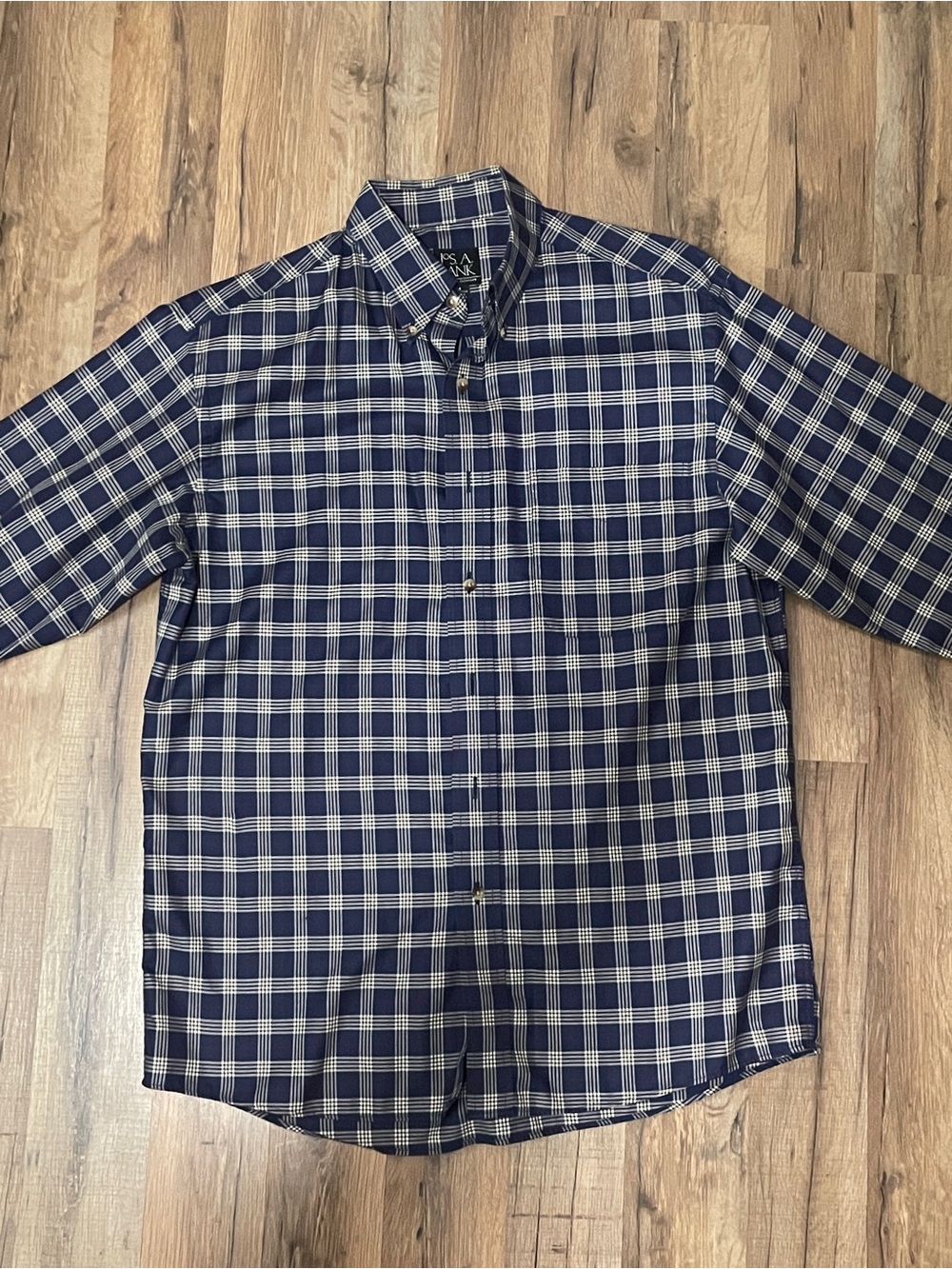 Jos A Bank Traveler’s Collection Men’s Navy Plaid Button Down, Size M